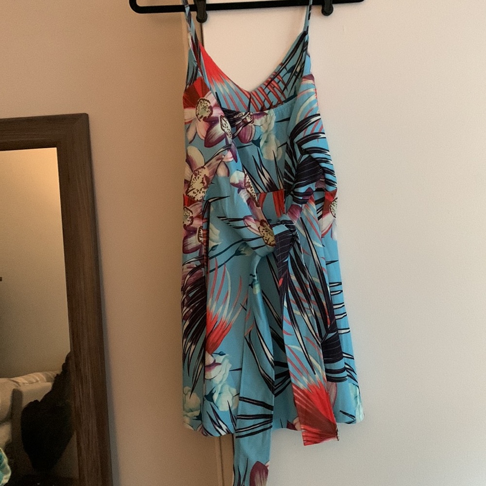 Dress - Picture 3 of 3